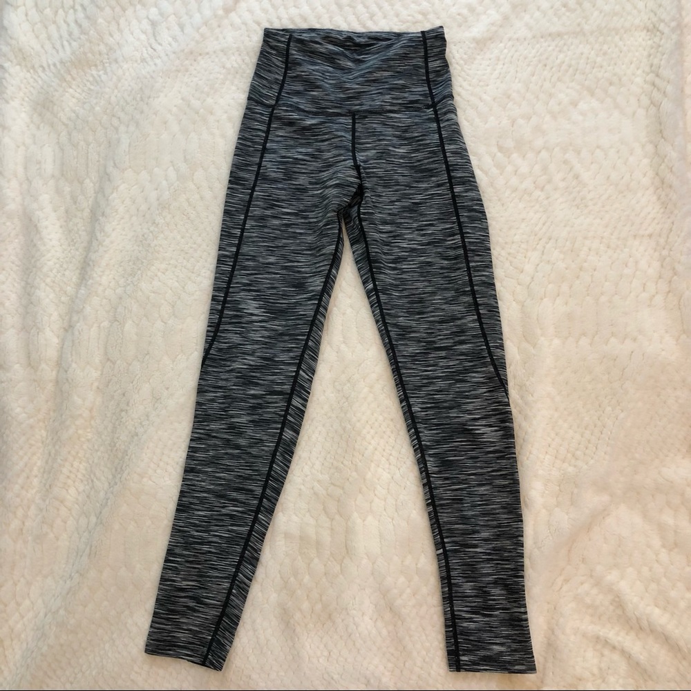 🔸3/$20🔸 
Baleaf gray print leggings